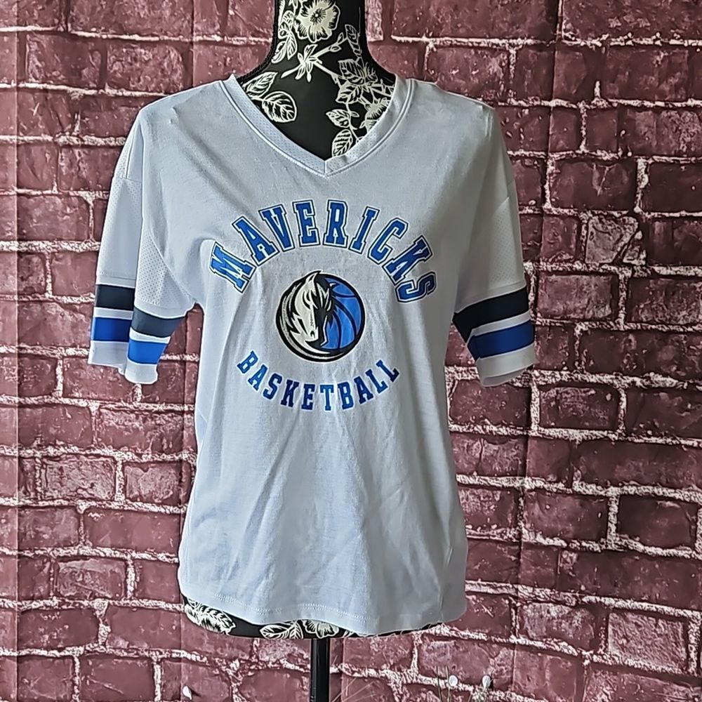 NBA Dallas Mavericks Juniors Jersey size Med
